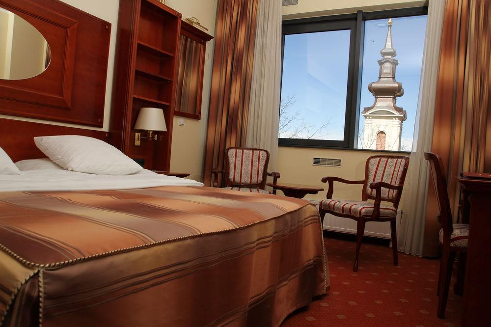 Hotel Galleria سوبوتيتْسا المظهر الخارجي الصورة