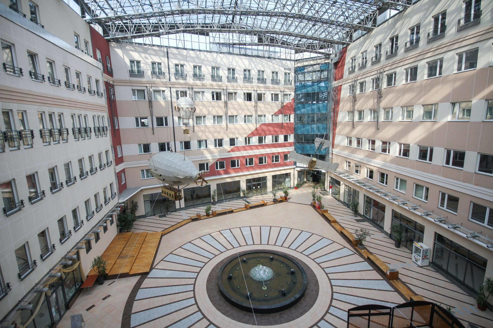 Hotel Galleria سوبوتيتْسا المظهر الخارجي الصورة