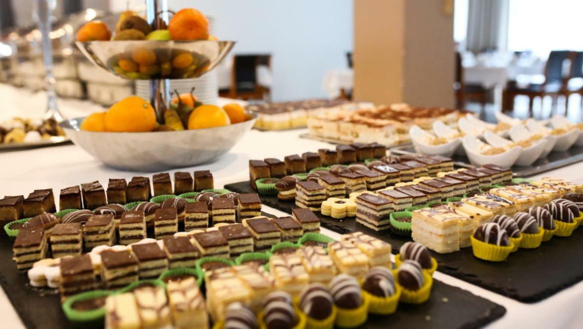 Hotel Galleria سوبوتيتْسا المظهر الخارجي الصورة