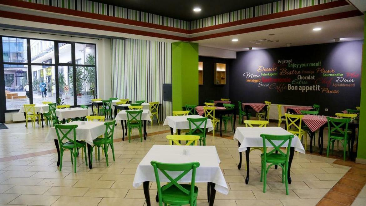 Hotel Galleria سوبوتيتْسا المظهر الخارجي الصورة