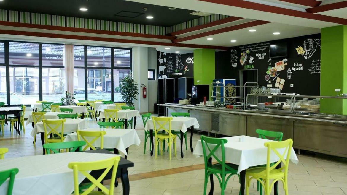 Hotel Galleria سوبوتيتْسا المظهر الخارجي الصورة