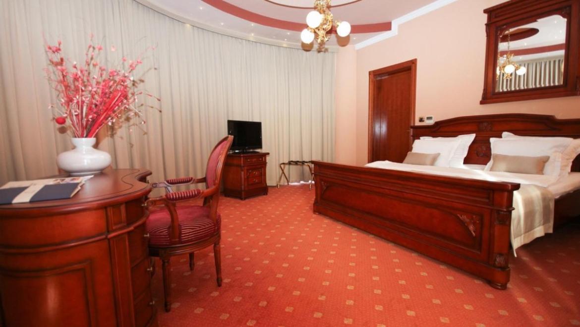 Hotel Galleria سوبوتيتْسا المظهر الخارجي الصورة
